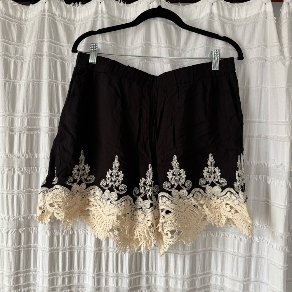 Lightweight Black Shorts with Embroidery